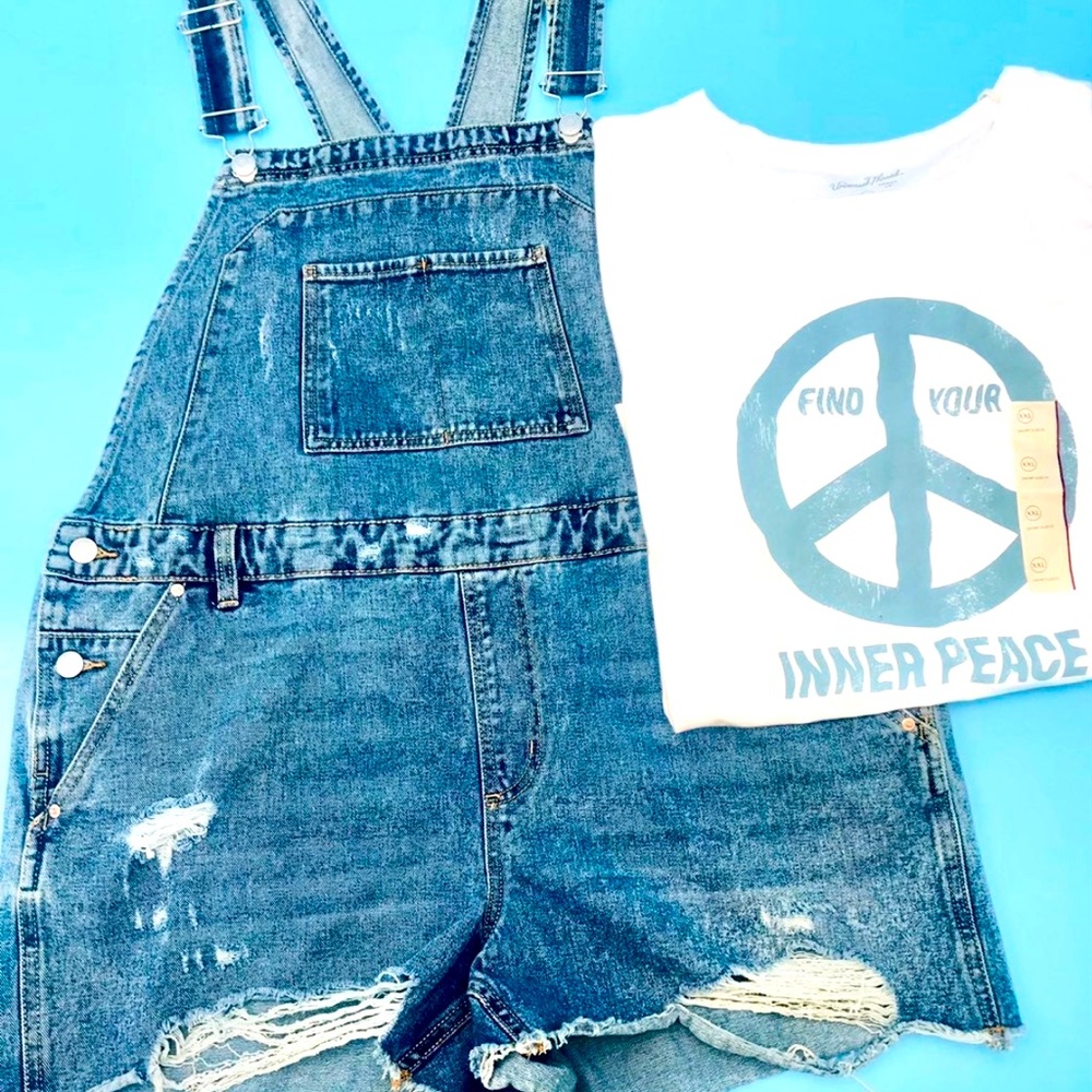 New Wild Fable distressed jean short overalls & peace Tee XXL target trendy